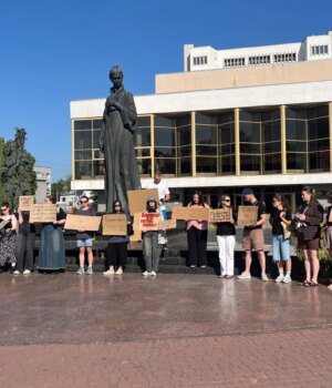 У-Луцьку-вимагають-не-звільняти-Федорова-з-посади-міністра-оборони У-Луцьку-вимагають-не-звільняти-Федорова-з-посади-міністра-оборони