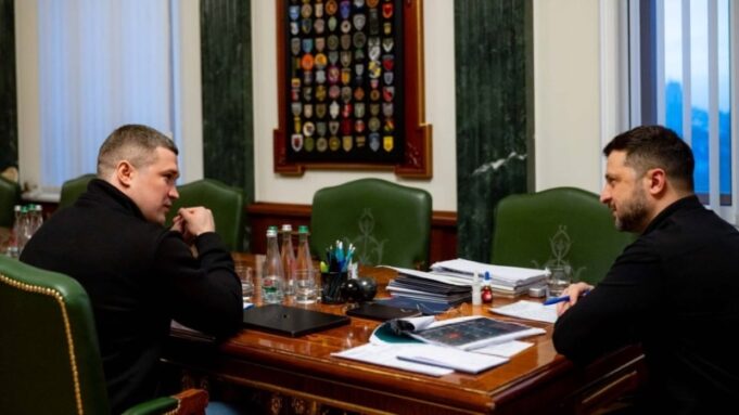 Конфлікт між Федоровим та Сирським призвів до відставки міністра оборони України Федоров-і-Сирський:-«у-них-конфлікт».-Що-відомо