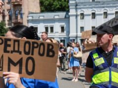 Протести в Україні проти відставки Михайла Федорова: тисячі людей вийшли на вулиці «Культу-особи-немає.-Ми-вийшли-за-реформи»:-чому-українці-мітингують-після-відставки-Федорова