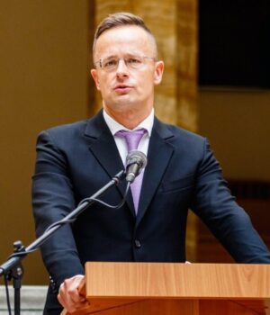 В-Угорщині-взялися-за-ексглаву-МЗС-Сійярто:-розслідують-його-зв’язки-з-Росією В-Угорщині-взялися-за-ексглаву-МЗС-Сійярто:-розслідують-його-зв’язки-з-Росією