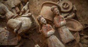 Для потойбічних розваг: в гробницях династії Хань знайшли дошки для настільної гри Для-потойбічних-розваг:-в-гробницях-династії-Хань-знайшли-дошки-для-настільної-гри