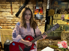Музикантка Христина Панасюк: від волонтерства до служби в морській піхоті України «Уся-пахла-війною,-але-йшла-на-заняття-до-дітей»:-музикантка-й-військова-Христина-Панасюк-про.