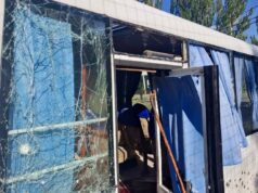Атака дронів на автобус агрофірми в Марганці: одна жертва, вісім постраждалих Окупанти атакували дроном автобус у Марганці: загинув чоловік, є постраждалі