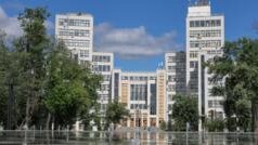 Російська атака на Харків: один загиблий та дев’ятеро поранених, серед них діти Росіяни-вдарили-по-центру-Харкова-“Бандероллю”:-є-загиблий,-серед-постраждалих-–-діти