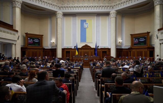Верховна Рада розгляне призначення Євгенія Хмари міністром оборони України У Раді оцінили шанси призначити Хмару міністром оборони