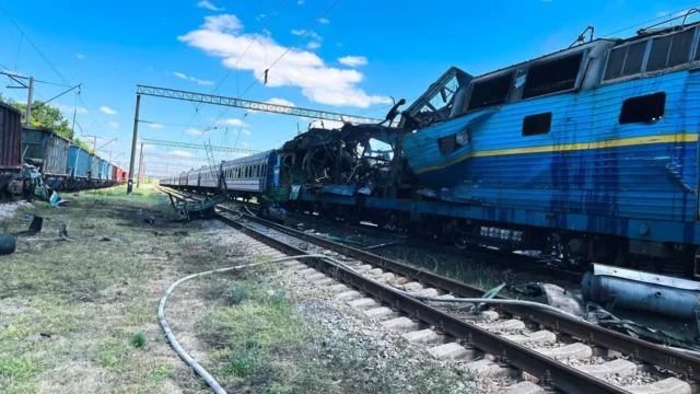 Атака російського БПЛА на пасажирський поїзд Київ-Запоріжжя: без постраждалих російський-БПЛА-атакував-пасажирський-поїзд-Київ-Запоріжжя-–-постраждалих-немає