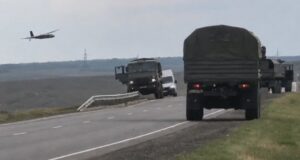 Українські дрони посилюють удари по російських логістичних маршрутах Україна-змінює-правила-війни.-Росія-шукає-захист-від-middle-strike