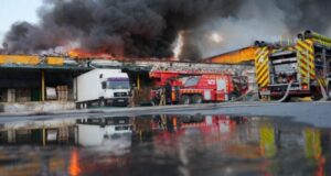 Запоріжжя під обстрілом: російські атаки тривають весь день У Запоріжжі через через удари РФ пожежі, пошкоджені будинки та постраждали діти