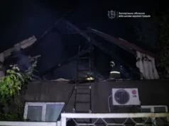 Атака російських дронів на Запоріжжя: один поранений, виникли пожежі російські-дрони-атакували-Запоріжжя,-поранено-людину,-виникли-пожежі-у-приватному-будинку-та-будівлі-вишу