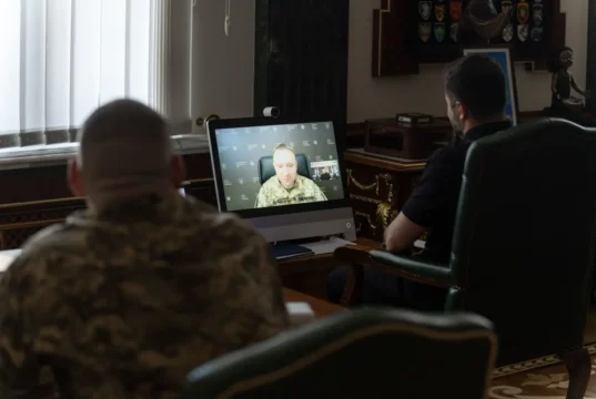 Зеленський провів нараду з Драпатим, Апостолом і Горбатюком Зеленський провів нараду з Драпатим, Апостолом і Горбатюком