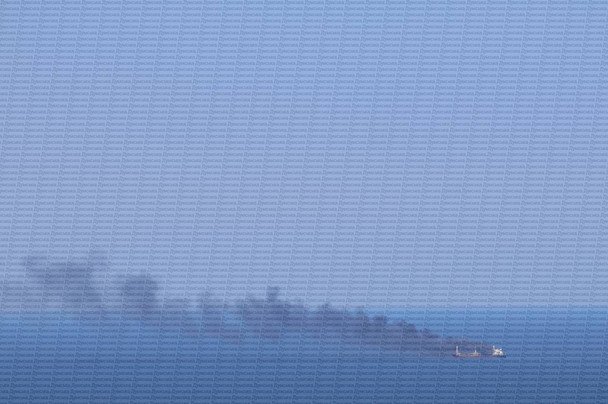 Полум’я посеред моря: після удару по Одещині загорілося цивільне судно — ЗМІ (фото) Полум’я-посеред-моря:-після-удару-по Одещині-загорілося-цивільне-судно —-ЗМІ-(фото)