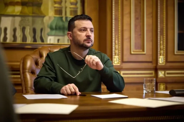 Відео: Зеленський анонсував важливі рішення щодо армії Відео: Зеленський анонсував важливі рішення щодо армії
