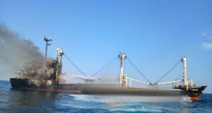 Росіяни атакували ракетами цивільне судно на Одещині, загинули шестеро людей Росіяни-атакували-ракетами-цивільне-судно-на-Одещині,-загинули-шестеро-людей