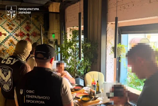 Генпрокуратура викрила адвоката, який вимагав $14 тисяч за вирішення справи в суді Генпрокуратура викрила адвоката, який вимагав $14 тисяч за вирішення справи в суді