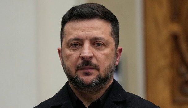 Чутки про відставку Сирського: у Зеленського сказали, коли чекати на кадрові зміни Чутки-про-відставку-Сирського:-у Зеленського-сказали,-коли-чекати-на кадрові-зміни
