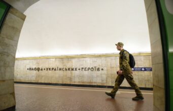 Доплати українським військовим: хто отримає 10 тисяч гривень Доплата 10 тисяч гривень військовим: хто може отримати ці виплати, а кому не нарахують