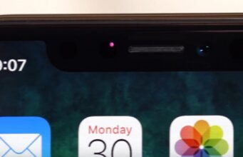 Чому на екрані iPhone блимає червоний вогник: відповідь виявилася простою Чому-на-екрані-iphone-блимає-червоний-вогник:-відповідь-виявилася-простою
