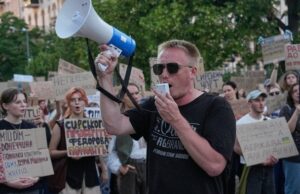 У Києві та інших містах вже п’ятий день тривають протести (фото, відео) У-Києві-та-інших-містах-вже-п’ятий-день-тривають-протести-(фото,-відео)