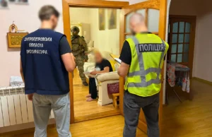 На Дніпропетровщині викрили шахраїв, які вкрали понад 600 тисяч євро Вкрали-понад-600-тисяч-євро-–-на-Дніпропетровщині-викрили-групу-шахраїв