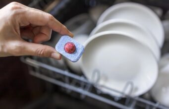9 несподіваних способів використати таблетки для посудомийки, про які не всі знають 9-несподіваних-способів-використати-таблетки-для-посудомийки,-про-які-не-всі-знають
