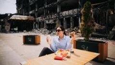Лора Лумер відвідала Київ: впливова блогерка та її погляди на війну в Україні Блогерка-Лора-Лумер-у-Києві:-навіщо-приїхала-впливова-прибічниця-Трампа
