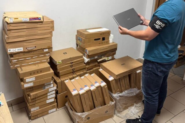 Волинянин віз через кордон контрабандні ноутбуки на 800 тисяч Волинянин-віз-через-кордон-контрабандні-ноутбуки-на-800-тисяч