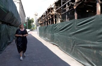 Втрата бізнесу через війну: історія Катерини Колмикової Один-бізнес-втрачено,-другий-–-у-вогні.-Попри-війну,-українська-підприємиця-не-здається