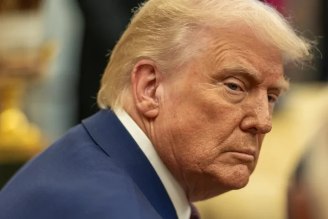 Трамп запевнив, що США захистять Червоне море від хуситів Трамп-відмахнувся-від-загрози-блокади-Червоного-моря-хуситами