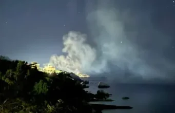 У Криму вночі прогриміли вибухи: у частині півострова зникло світло (відео) У Криму-вночі-прогриміли-вибухи:-у частині-півострова-зникло-світло-(відео)