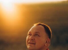 Мільйонні заробітки і навіть власний павич: священник-блогер Олексій Філюк показав, як живе Мільйонні-заробітки-і навіть-власний-павич:-священник-блогер-Олексій-Філюк-показав,-як живе