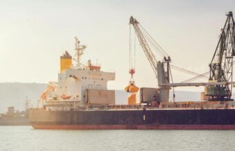 Морський експорт з України майже зупинився: незабаром ситуація стане критичною, – експерт Морський-експорт-з-України-майже-зупинився:-незабаром-ситуація-стане-критичною,-–-експерт