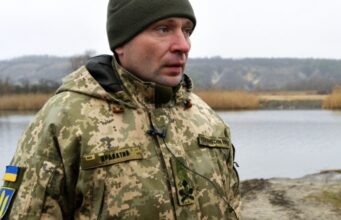 Зміна головнокомандувача ЗСУ: Володимир Зеленський звільнив Олександра Сирського та призначив Михайла Драпатого Відставка-Сирського-і-призначення-Драпатого:-перші-реакції-українських-військових