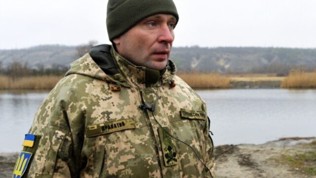 Зміна головнокомандувача ЗСУ: Володимир Зеленський звільнив Олександра Сирського та призначив Михайла Драпатого Відставка-Сирського-і-призначення-Драпатого:-перші-реакції-українських-військових