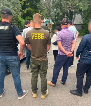 На-Волині-затримали-чоловіка,-який-вимагав-20-тисяч-доларів-у-рідних-прикордонника