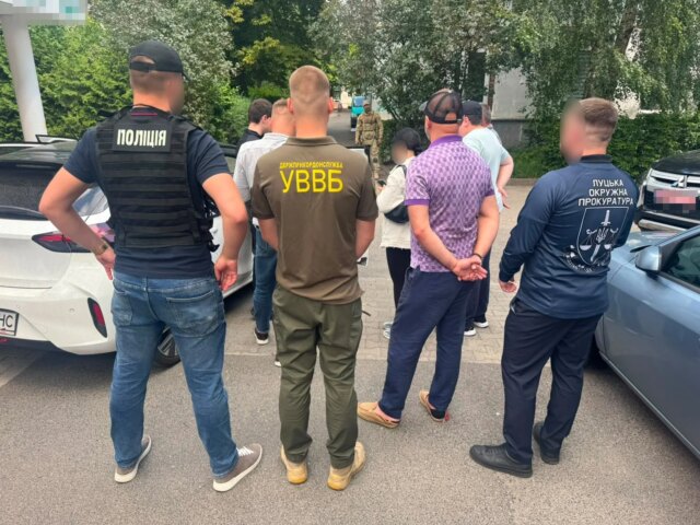 На Волині затримали чоловіка, який вимагав 20 тисяч доларів у рідних прикордонника На-Волині-затримали-чоловіка,-який-вимагав-20-тисяч-доларів-у-рідних-прикордонника