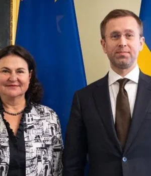 Новий прем’єр України зустрівся з послом ЄС