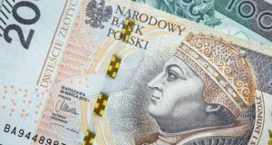 У Польщі в українців масово забирають виплати навіть без попередження У Польщі-в українців-масово-забирають-виплати-навіть-без-попередження