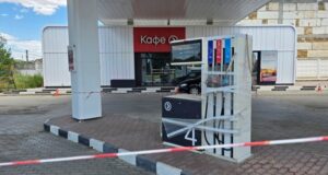Жителі окупованого Криму стикаються з гуманітарною кризою: відсутність електрики та води Немає-світла-та-води?-«Є-плюс-–-спілкування».-Пропаганда-і-жителі-про-ситуацію-в-Криму