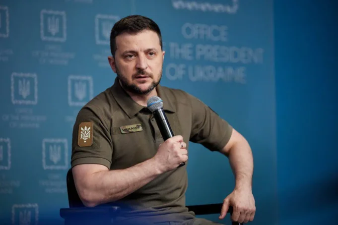 Зеленський висловив готовність підписати мирну угоду з Росією Зеленський-заявив,-що-готовий-підписати-мирну-угоду-в-Овальному-кабінеті