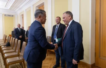 До України вперше прибула офіційна делегація Міноборони Філіппін До України вперше прибула офіційна делегація Міноборони Філіппін