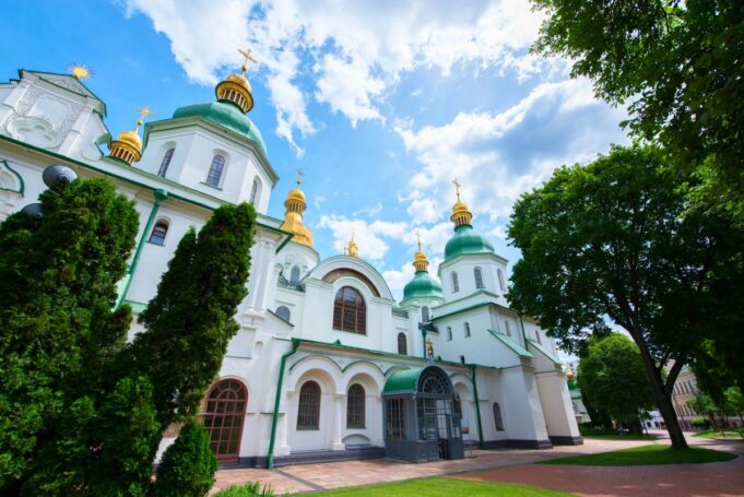 Коли Спаси та Успіння Пресвятої Богородиці: православний календар на серпень 2026 Коли-Спаси-та-Успіння-Пресвятої-Богородиці:-православний-календар-на-серпень-2026