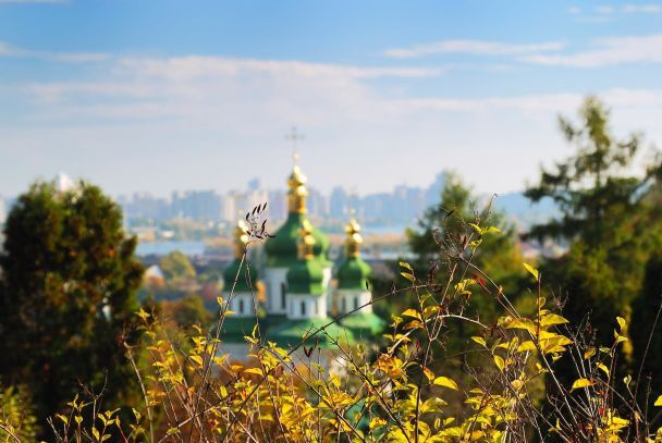 Київ накриє сильна спека, але перед цим вдарить негода: синоптики назвали точні дати — детальний прогноз Київ-накриє-сильна-спека,-але-перед-цим-вдарить-негода:-синоптики-назвали-точні-дати —-детальний-прогноз
