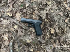 В Ужгороді чоловік відкрив стрілянину, поліція затримала його під час спецоперації В Ужгороді чоловік відкрив стрілянину, поліція затримала його під час спецоперації