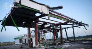 Росія масовано атакувала українські міста: є загиблі та поранені, пошкоджені АЗС Росія-масовано-атакувала-українські-міста:-є-загиблі-та-поранені,-пошкоджені-АЗС