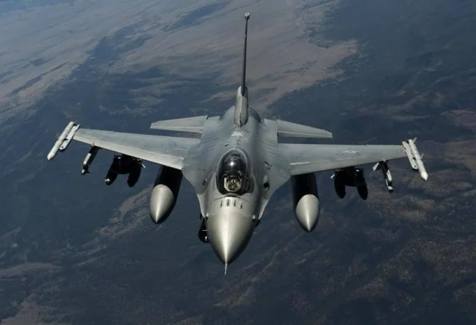Румунія: винищувач F-16 збив безпілотник біля кордону з Україною У-Румунії-f-16-збив-другий-безпілотник-біля-кордону-з-Україною