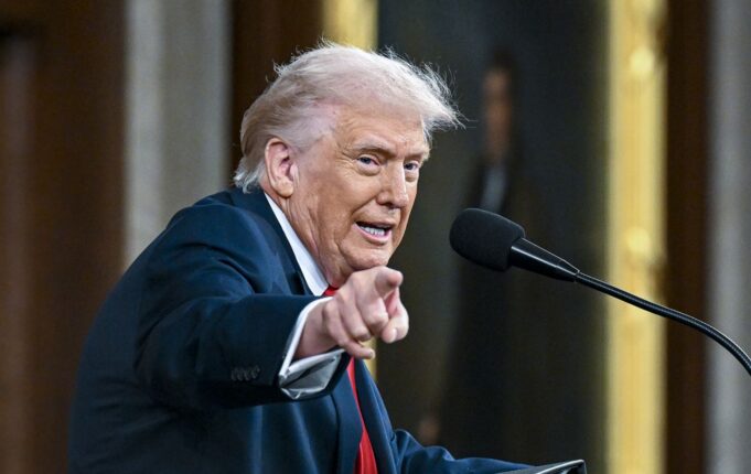 США запроваджують нові торговельні мита проти союзників Трамп поновлює торговельну війну, – Bloomberg