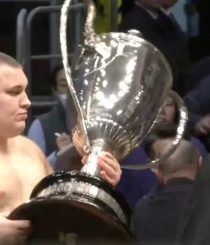 Український-сумоїст-Явгусишин-втретє-виграв-Кубок-імператора-в-Японії