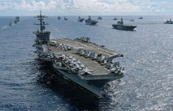 Китай побудував в пустелі копії кораблів США і атакує їх ракетами, – ЗМІ Китай-побудував-в-пустелі-копії-кораблів-США-і-атакує-їх-ракетами,-–-ЗМІ
