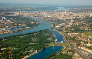 Замість пляжів і моря – села і Дунай: європейська країна переживає справжній туристичний бум Замість-пляжів-і-моря-–-села-і-Дунай:-європейська-країна-переживає-справжній-туристичний-бум
