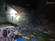Нічний удар російських авіабомб по Сумах: шестеро постраждалих Шестеро-людей-постраждали-в-Сумах-через-нічний-удар-рф-КАБами